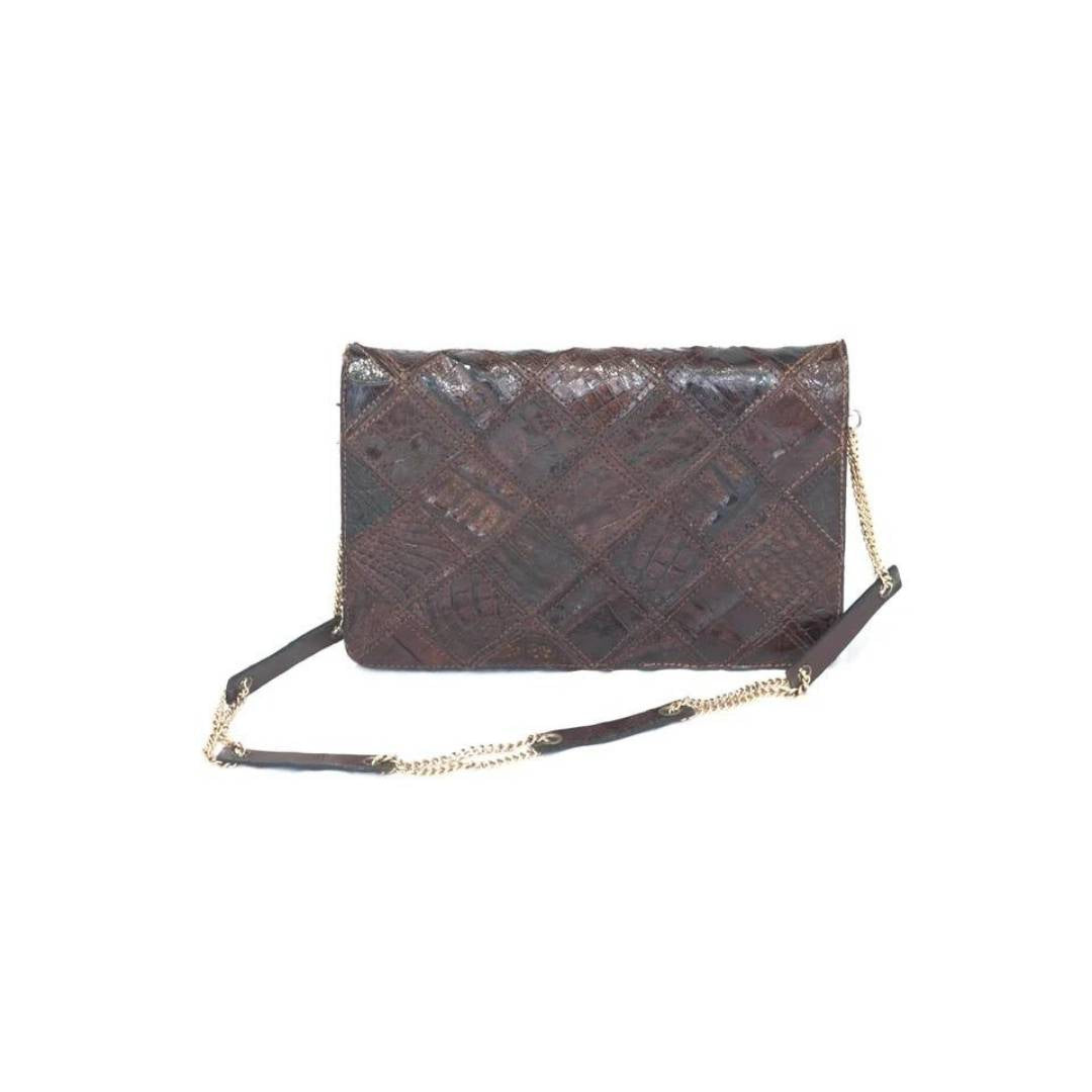 Clutch marrón cocodrilo